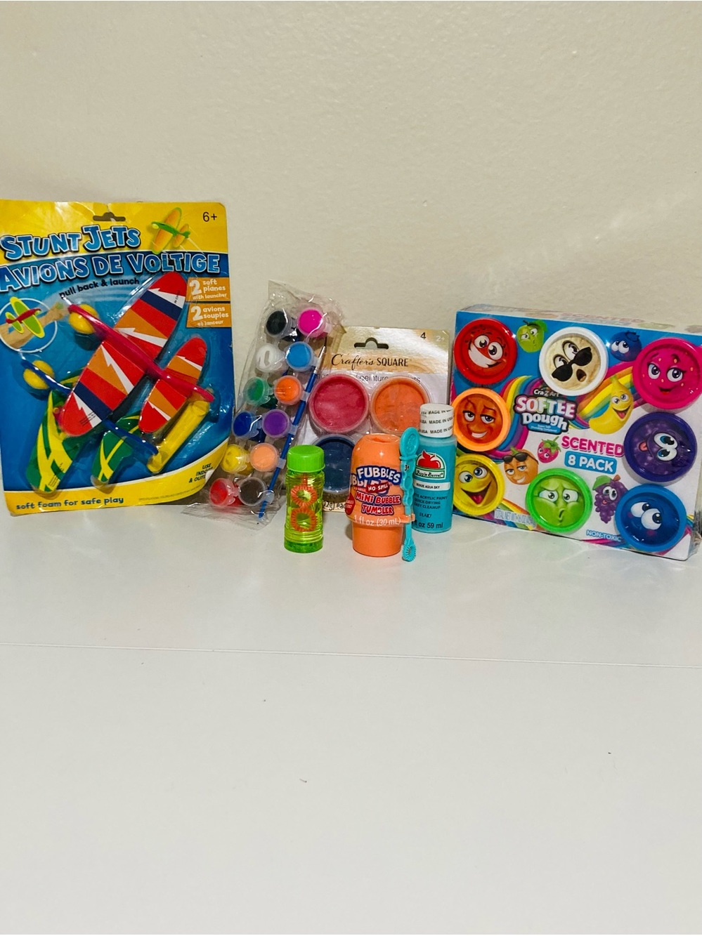 Summer Fun Assorted Creative Play Set Paint, Bubbles, Planes, Scented Play Dough